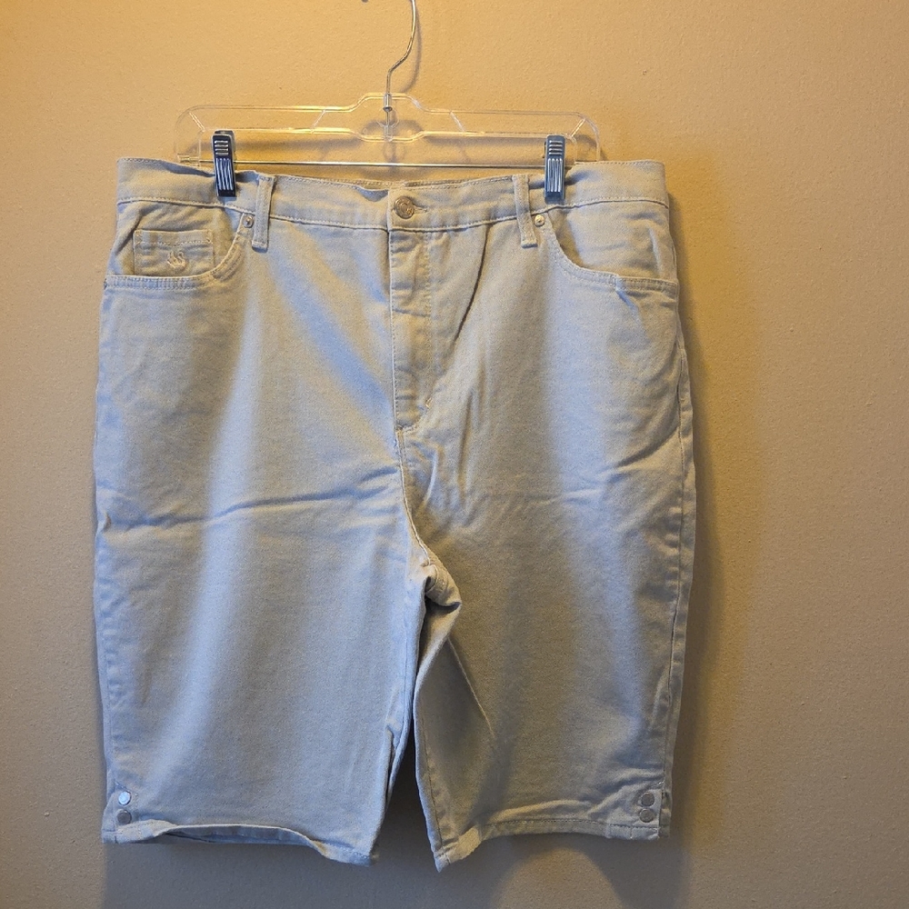Gloria Vanderbilt Women's Cream Jean Shorts